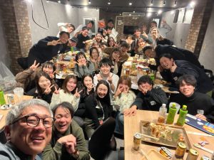 【2年ぶりのオフライン開催！うるる大新年会】社長による”うる水”＆クイズ大会で大盛況！